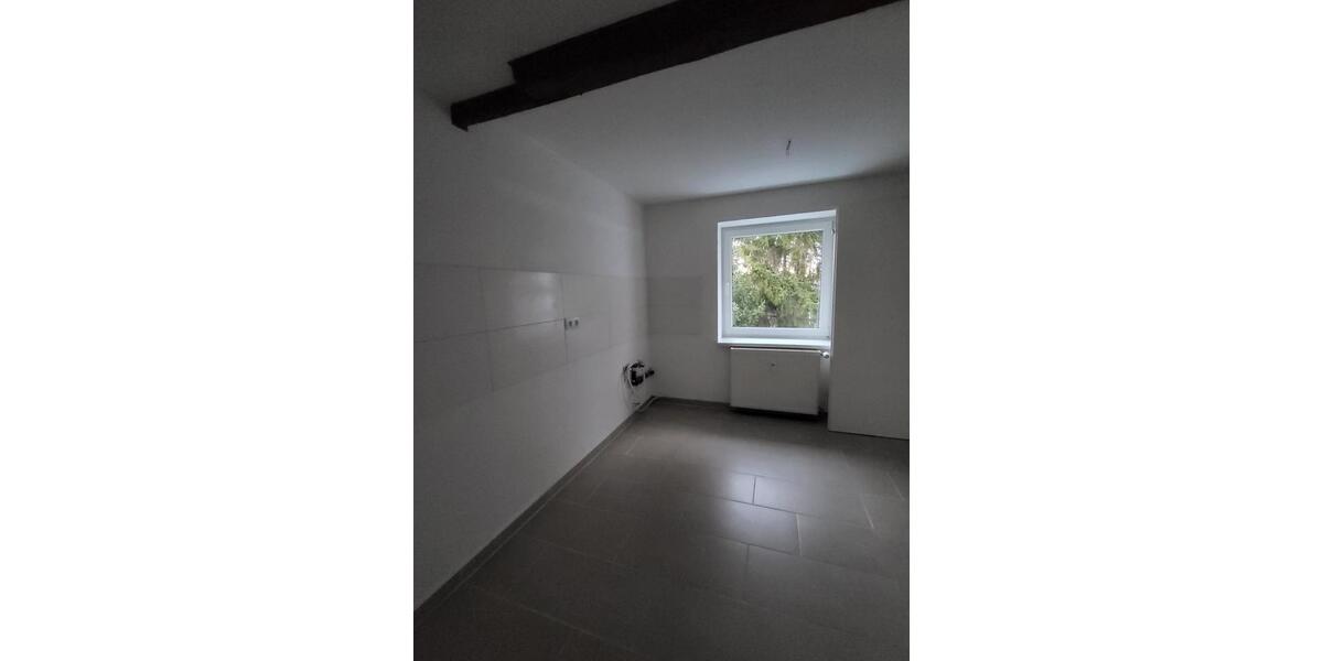 Dachgeschoßwohnung Hecklingen - 4 Zimmer, 80 m&sup2;, 500&euro; | Angebot:24817183