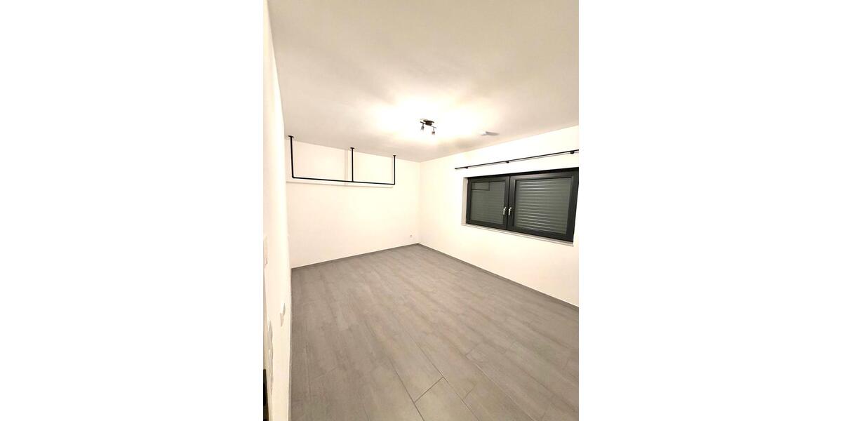 Erdgeschoßwohnung Pforzheim Dillweißenstein - 3.5 Zimmer, 80 m&sup2;, 1.500&euro; | Angebot:23957860