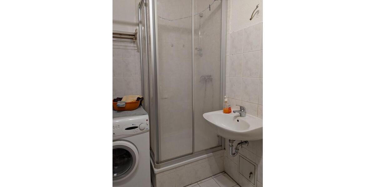 1-ZiKB mit verglastem Balkon in guter und ruhiger Wohnlage 1 zimmer