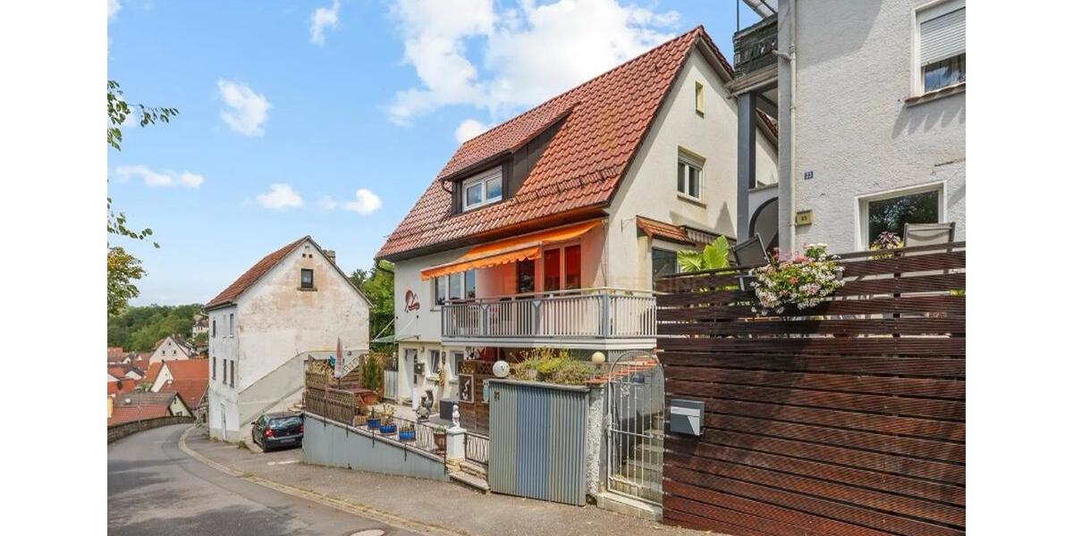 Etagenwohnung Neuenstadt am Kocher - 5 Zimmer, 138 m&sup2;, 1.350&euro; | Angebot:25319669