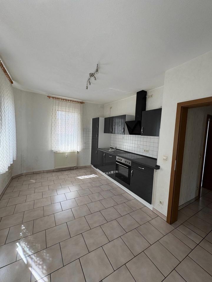 Schöne 2 Zimmer Wohnung frisch renoviert, zentrumsnah, ruhig