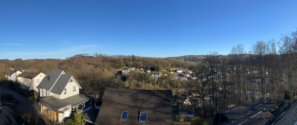 Dachgeschoßwohnung Engelskirchen - 3.5 Zimmer, 132 m&sup2;, 1.640&euro; | Angebot:24437010