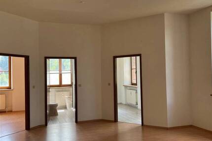 Zwei-Zimmer-Wohnung ohne Balkon in Schopfloch