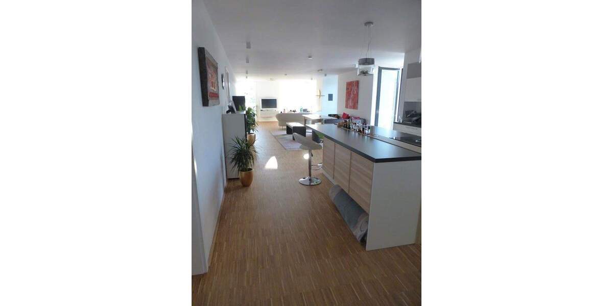 Etagenwohnung Siegen - 4 Zimmer, 154 m&sup2;, 1.960&euro; | Angebot:25052892