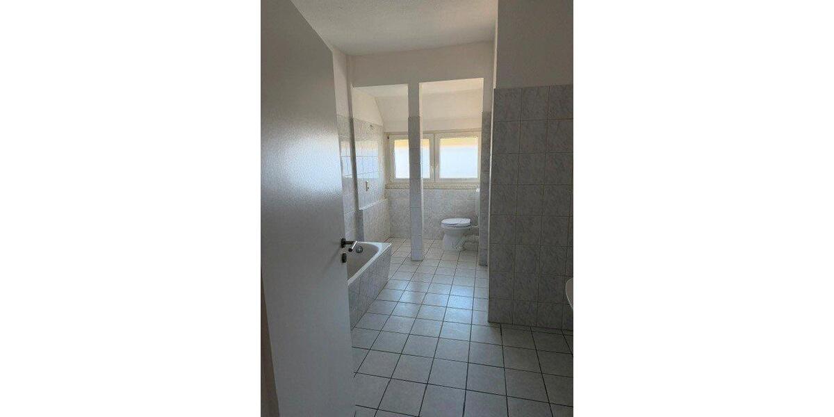 Etagenwohnung Arnstadt - 3 Zimmer, 69 m&sup2;, 496&euro; | Angebot:26364261