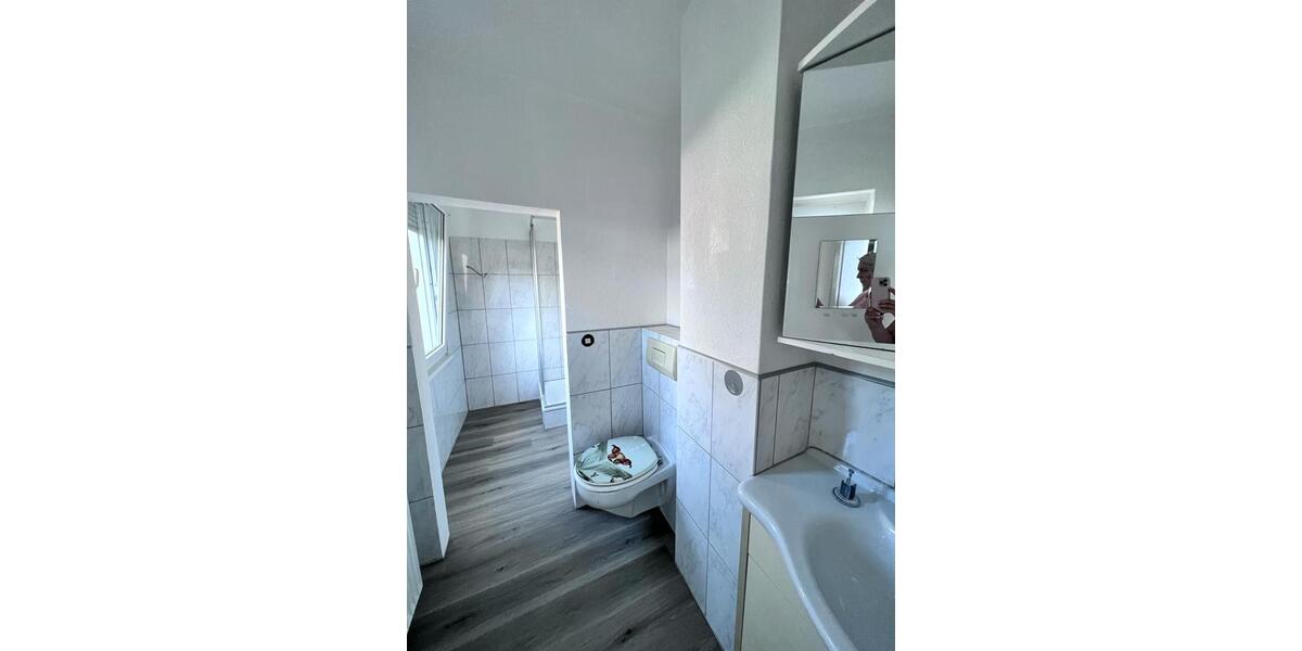 Wohnen auf Zeit Hamm - 7 Zimmer, 120 m&sup2;, 350&euro; | Angebot:26582812
