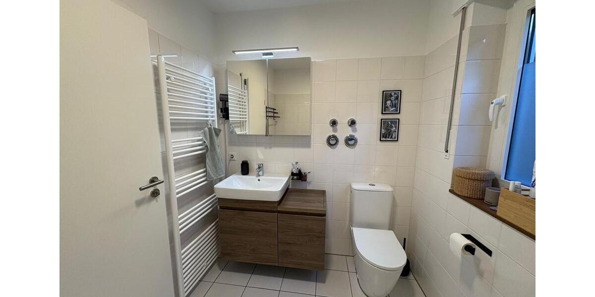 Schöne Wohnung 59m2 2 zimmer