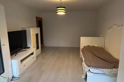 1 Möbliertes WG Zimmer ca. 25 qm mit Balkon in Bogenhausen 1 zimmer