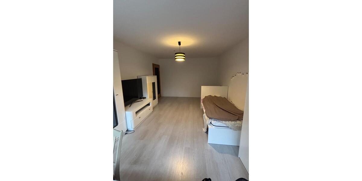 1 Möbliertes WG Zimmer ca. 25 qm mit Balkon in Bogenhausen 1 zimmer