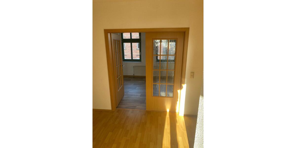 Etagenwohnung Staßfurt - 4 Zimmer, 103 m&sup2;, 500&euro; | Angebot:26633185