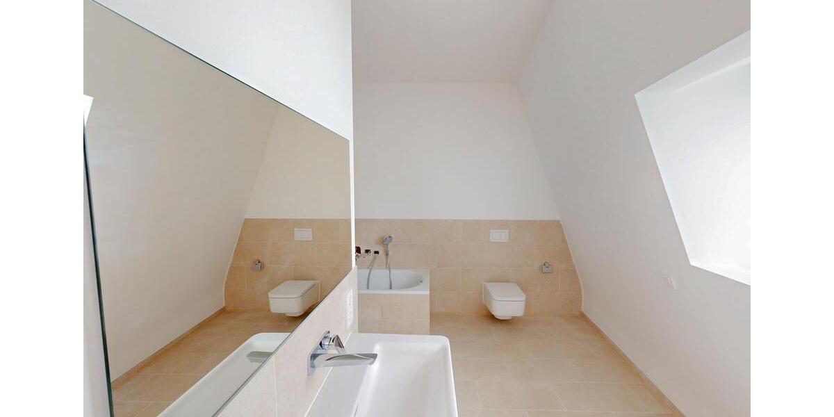 Dachgeschoßwohnung Heilbronn Kernstadt - 4 Zimmer, 147 m&sup2;, 2.150&euro; | Angebot:23051143