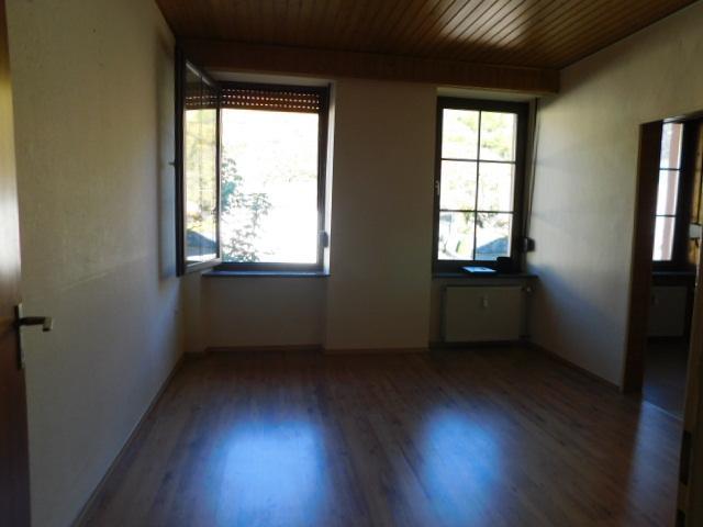 Etagenwohnung Fell - 4 Zimmer, 115 m&sup2;, 990&euro; | Angebot:24751477