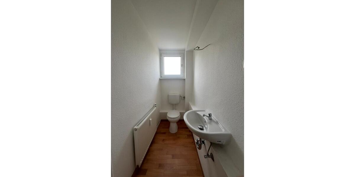 Dachgeschoßwohnung Zeitz - 3 Zimmer, 96 m&sup2;, 765&euro; | Angebot:25052324