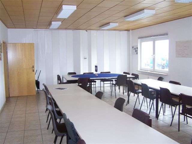 Halle in Querfurt 2.800 € 400 m² zimmer