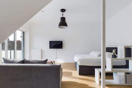 Möbliertes Dachgeschossstudio in zentraler Lage in Aschaffenburg 1 zimmer