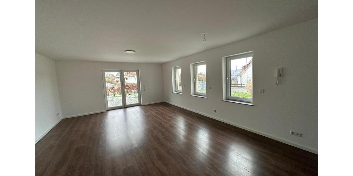 Großzügige 5-Zimmer Wohnung mit eigener Terrasse und Garten 5 zimmer