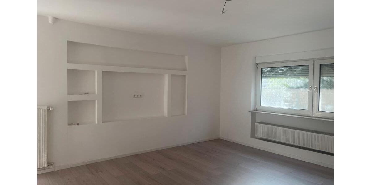 Erdgeschoßwohnung Altenstadt - 5.5 Zimmer, 130 m&sup2;, 1.850&euro; | Angebot:24877253