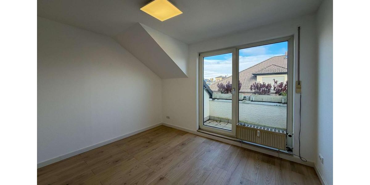 Dachgeschoßwohnung Friedberg (Hessen) - 3 Zimmer, 82 m&sup2;, 1.045&euro; | Angebot:24802461