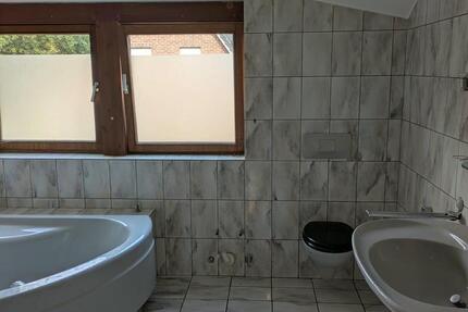 Wohnung Hüllhorst - 3 Zimmer, 80 m&sup2;, 890&euro; | Angebot:27587369
