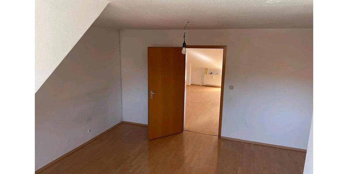 Etagenwohnung Saarlouis - 4 Zimmer, 105 m&sup2;, 900&euro; | Angebot:26096755