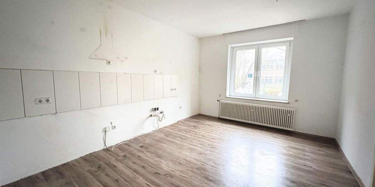 Etagenwohnung Gelsenkirchen Altstadt - 3 Zimmer, 88 m&sup2;, 590&euro; | Angebot:24375357