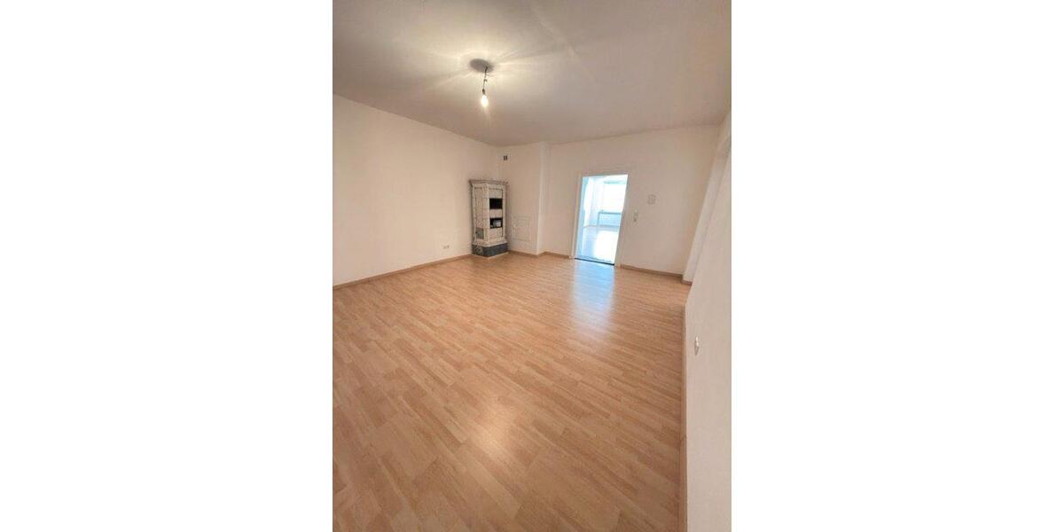 Etagenwohnung Straubing - 3.5 Zimmer, 160 m&sup2;, 1.150&euro; | Angebot:25879353