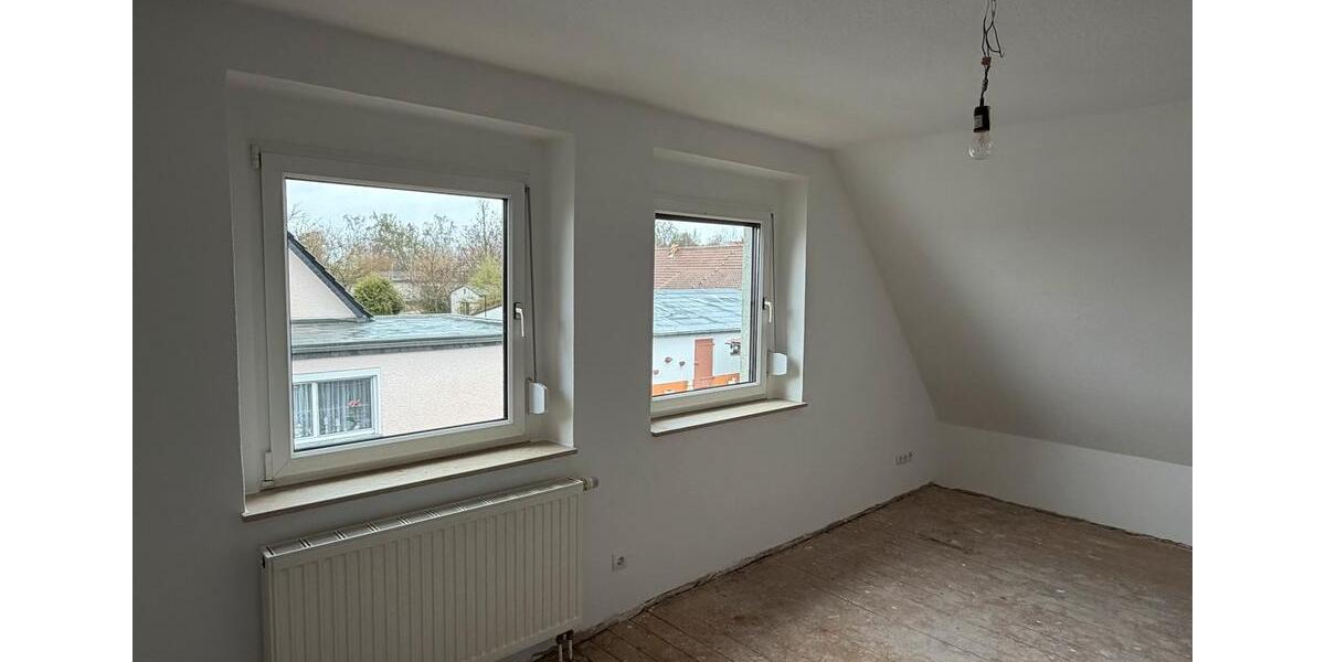Einfamilienhaus Elsterwerda - 3 Zimmer, 90 m&sup2;, 1.500&euro; | Angebot:25285363