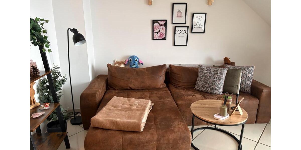 Dachgeschoßwohnung Schwarzenfeld - 3 Zimmer, 75 m&sup2;, 700&euro; | Angebot:26498618
