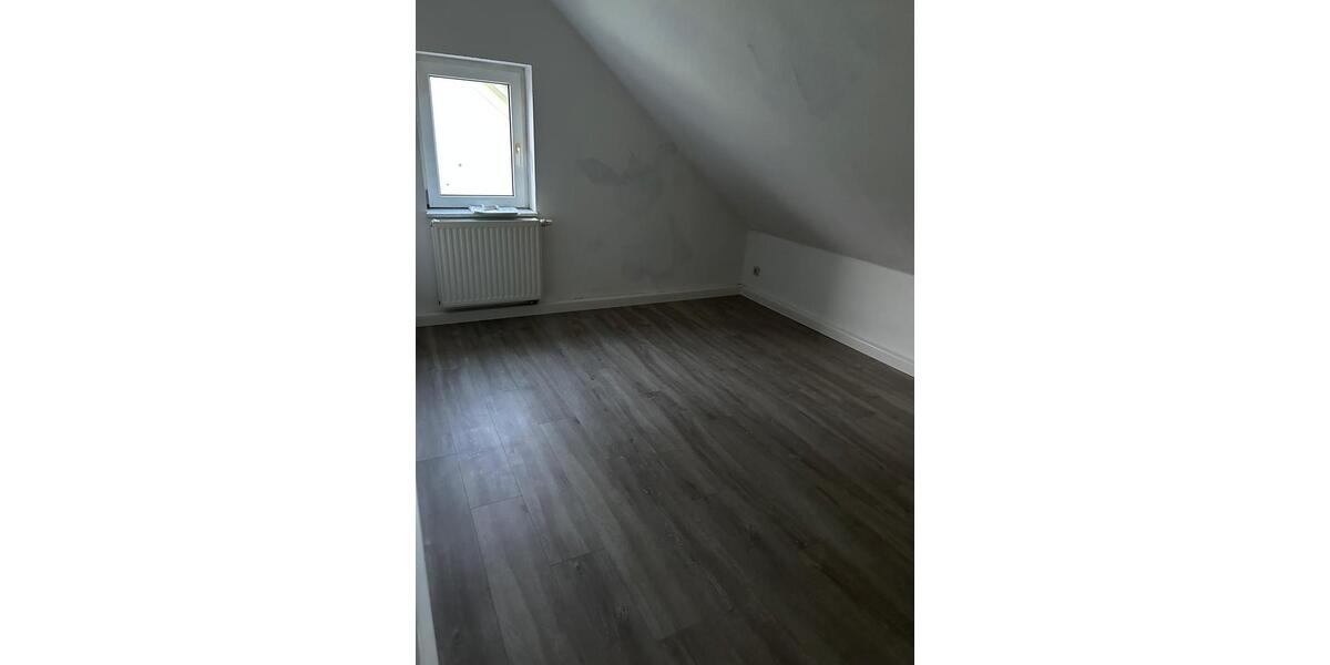 Dachgeschoßwohnung Großschönau - 2 Zimmer, 40 m&sup2;, 260&euro; | Angebot:26101203