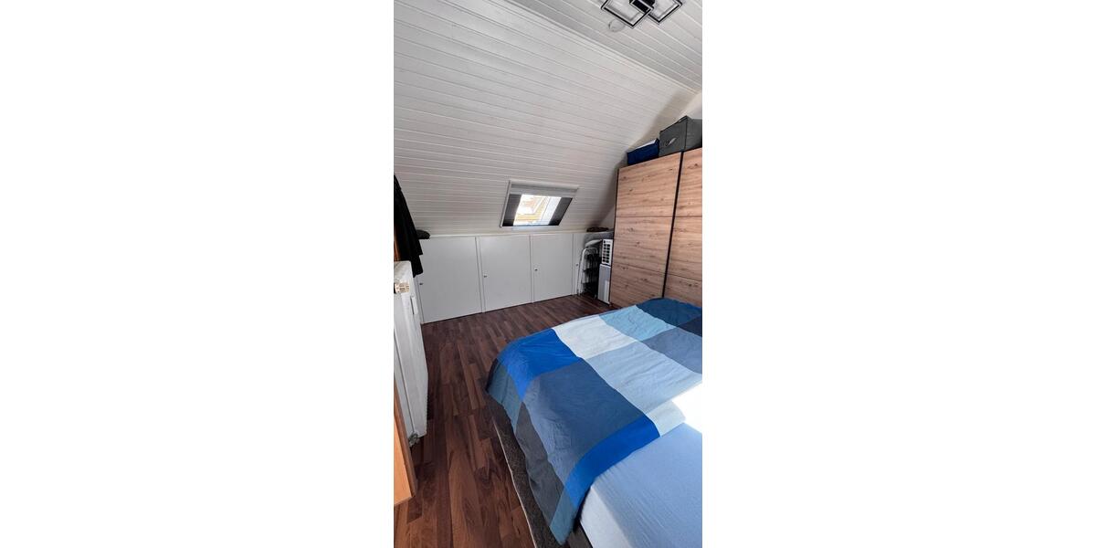 Etagenwohnung Niederwerrn - 3.5 Zimmer, 85 m&sup2;, 1.050&euro; | Angebot:26303057