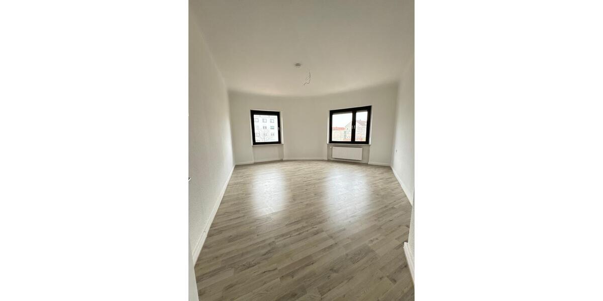 Etagenwohnung Saarbrücken West - 4 Zimmer, 106 m&sup2;, 800&euro; | Angebot:26285985