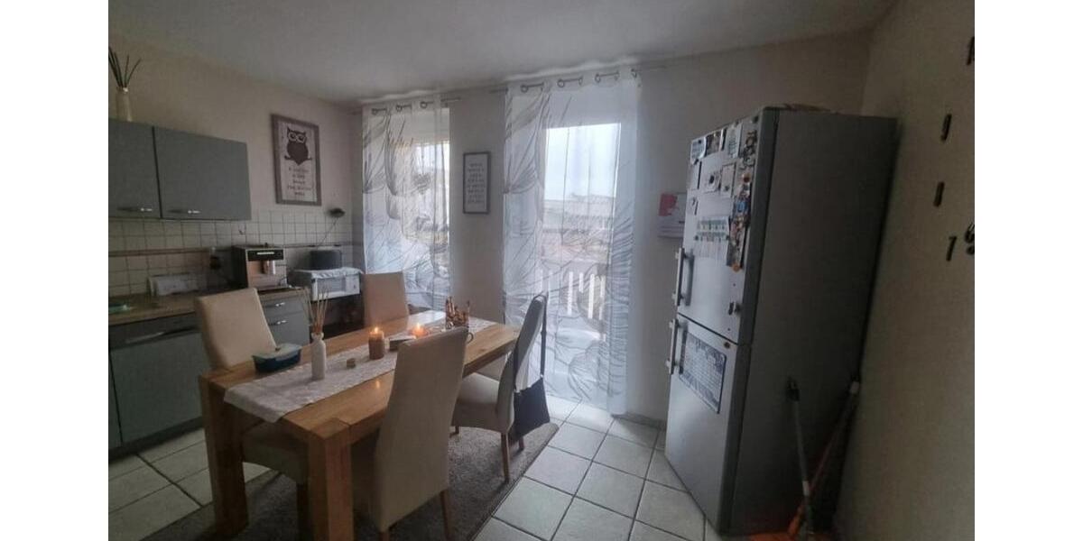 Etagenwohnung Stendal - 4 Zimmer, 97 m&sup2;, 800&euro; | Angebot:26476528