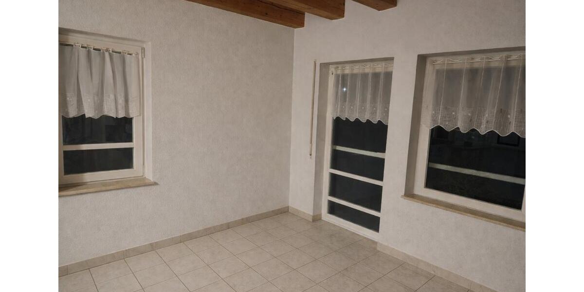 Etagenwohnung Ilshofen - 4 Zimmer, 80 m&sup2;, 850&euro; | Angebot:25855205