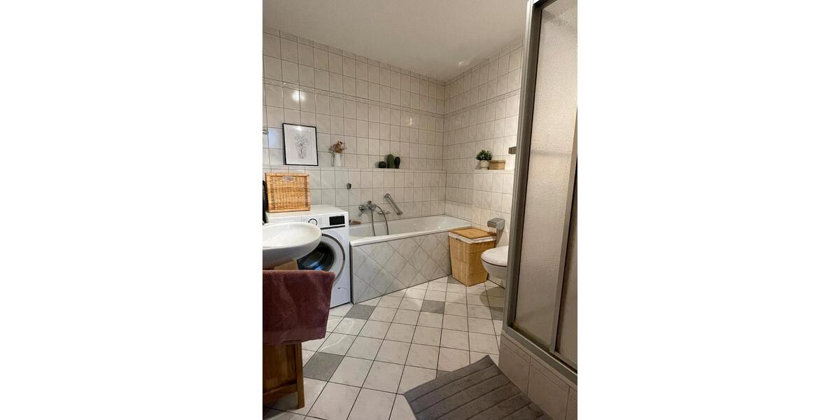 Etagenwohnung Rosenheim Innenstadt - 2 Zimmer, 66 m&sup2;, 850&euro; | Angebot:26291889