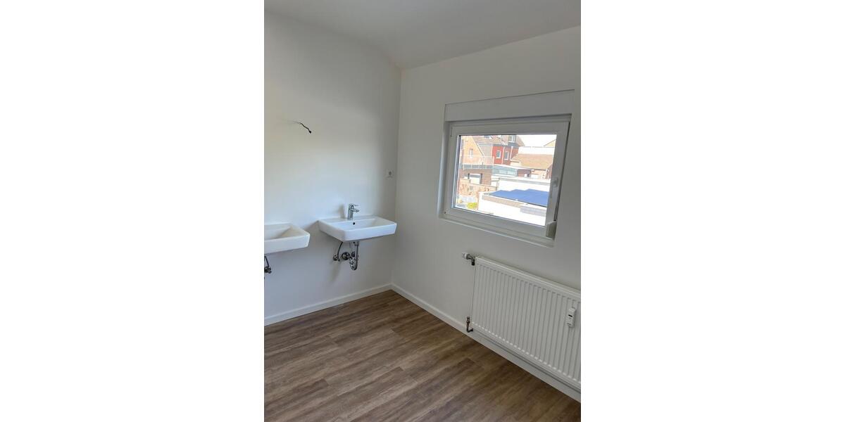 Etagenwohnung Mönchengladbach Nord - 2 Zimmer, 94 m&sup2;, 1.090&euro; | Angebot:26273875