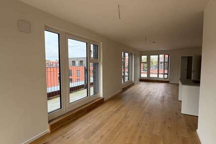 Wohnung zum Mieten in Berlin 2.023 € 101.63 m² 3 zimmer