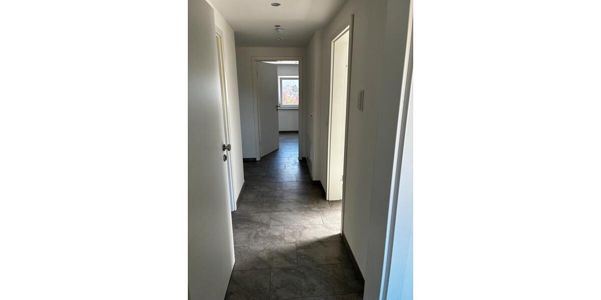 Dachgeschoßwohnung Lohr am Main - 5 Zimmer, 90 m&sup2;, 1.000&euro; | Angebot:26482745