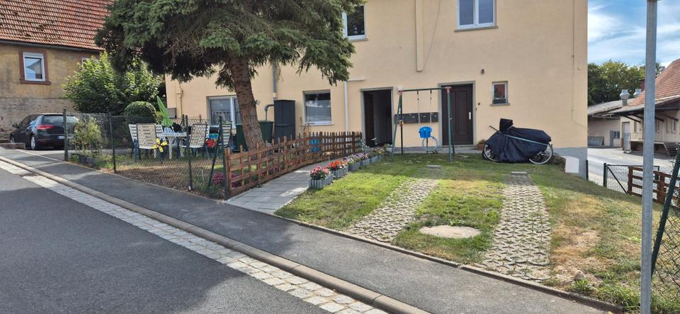 Erdgeschoßwohnung Neubrunn - 6 Zimmer, 120 m&sup2;, 960&euro; | Angebot:26006492