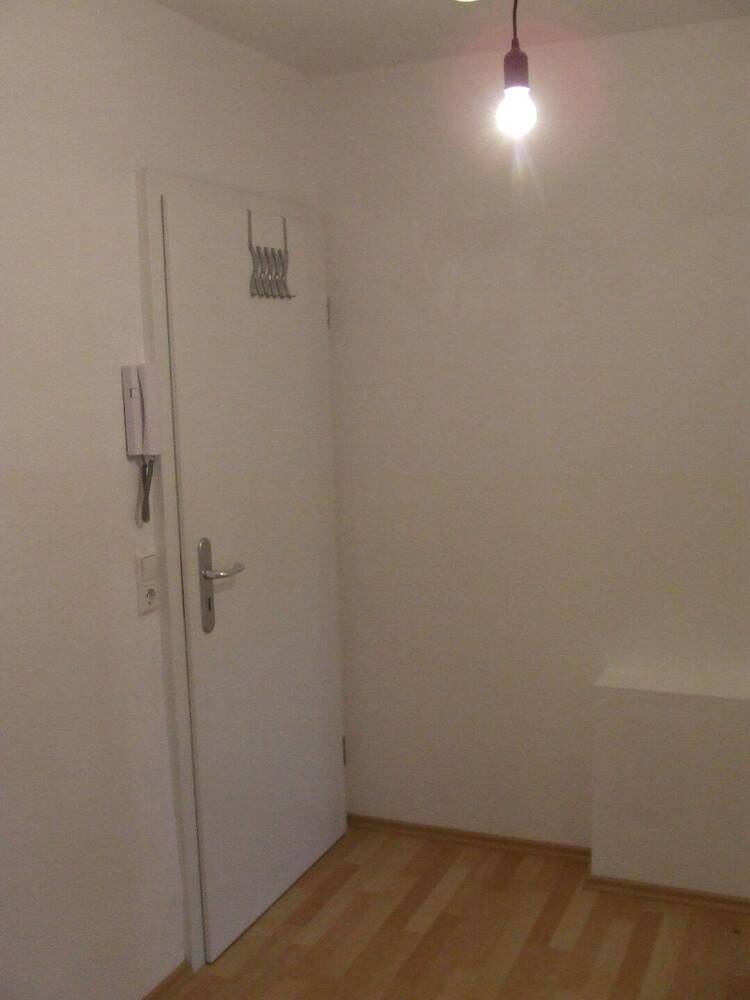 zentral gelegene 2-Zimmer-Wohnung im DG