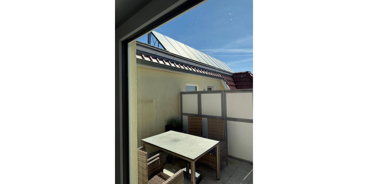 Dachgeschoßwohnung Wilhelmshaven - 2 Zimmer, 89 m&sup2;, 758&euro; | Angebot:20460985