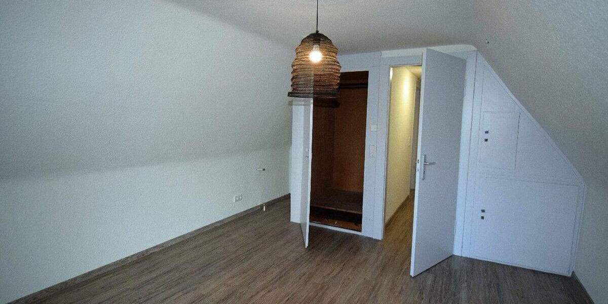 Helles, großzügiges Familienhaus mit großem Garten in attraktiver Wohnlage von 41334 Nettetal 8 zimmer