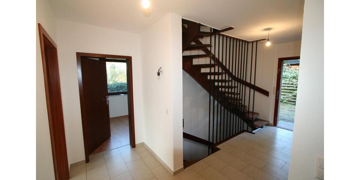 Einfamilienhaus Burgdorf - 6 Zimmer, 150 m&sup2;, 1.648&euro; | Angebot:23149531