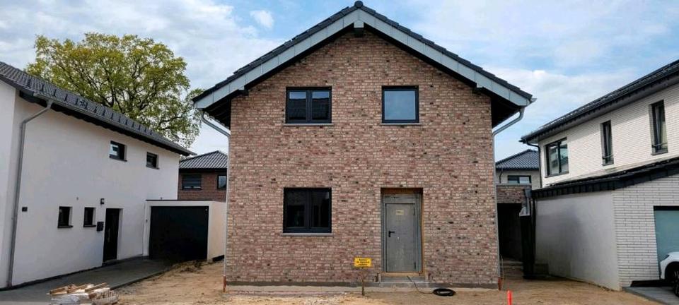 Einfamilienhaus Heinsberg - 4 Zimmer, 125 m&sup2;, 1.500&euro; | Angebot:26254378