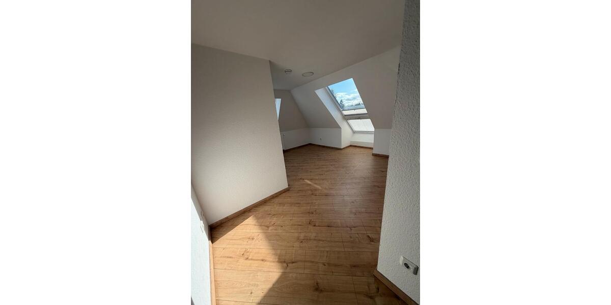 Dachgeschoßwohnung Westerburg - 3 Zimmer, 70 m&sup2;, 770&euro; | Angebot:26635148