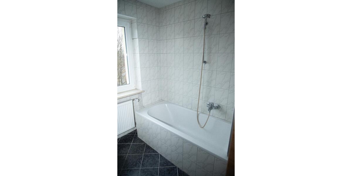 Dachgeschoßwohnung Deggendorf - 3 Zimmer, 70 m&sup2;, 840&euro; | Angebot:24877748