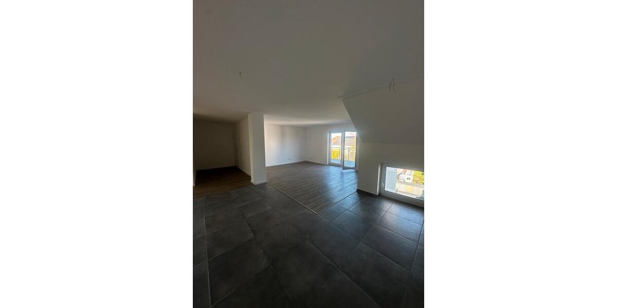 Etagenwohnung Magdeburg Alt Olvenstedt - 3 Zimmer, 90 m&sup2;, 1.000&euro; | Angebot:26463262