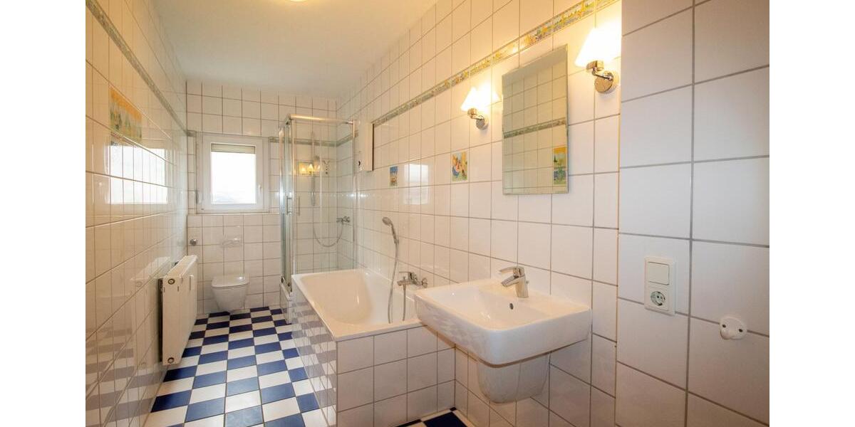 Terrassenwohnung Bad Breisig - 5 Zimmer, 146 m&sup2;, 1.200&euro; | Angebot:25899261