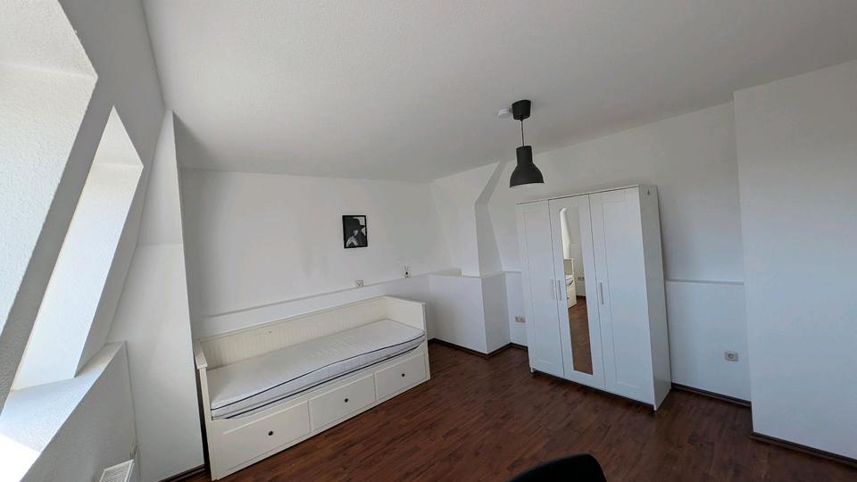 Wohnen auf Zeit Bremerhaven Lehe - 6 Zimmer, 170 m&sup2;, 350&euro; | Angebot:26477405