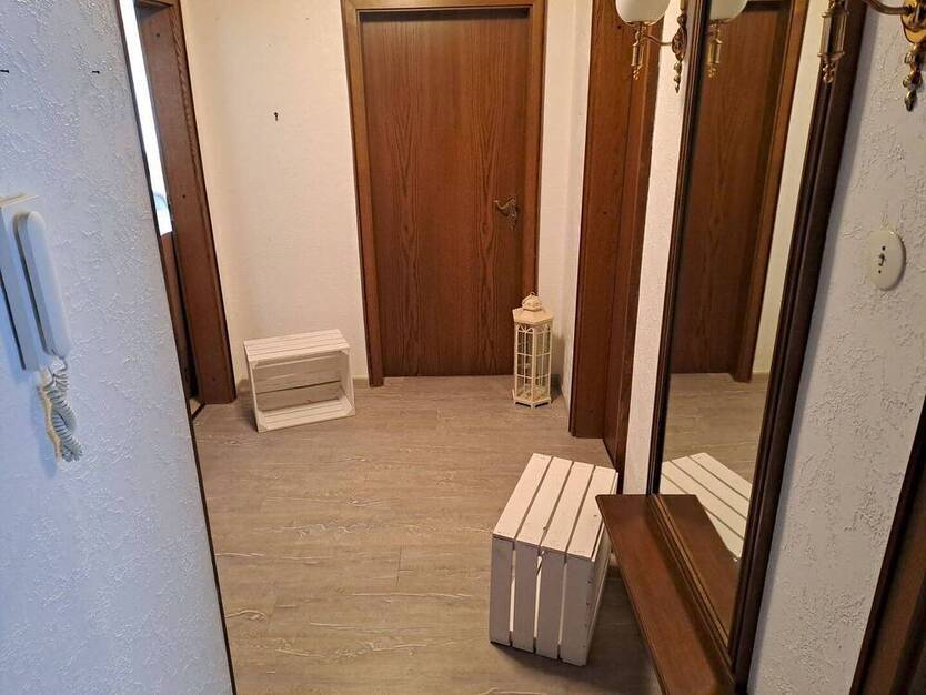gepflegte 2,5-Zimmer-Wohnung mit Balkon in HH-Cranz