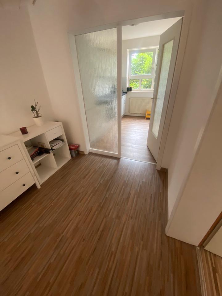 WG Zimmer möbiliert ab Dezember- März zimmer